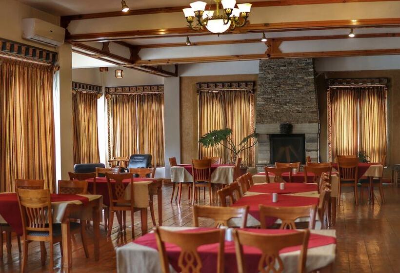 هتل Tiger S Nest Resort Best Resort In Paro