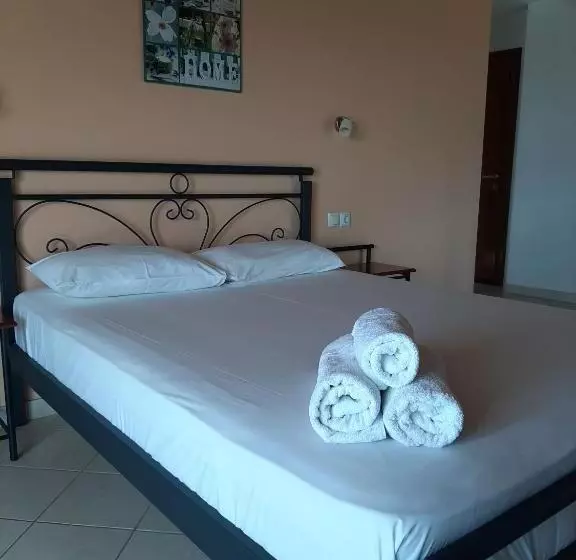 Hotel Zoe's Studios