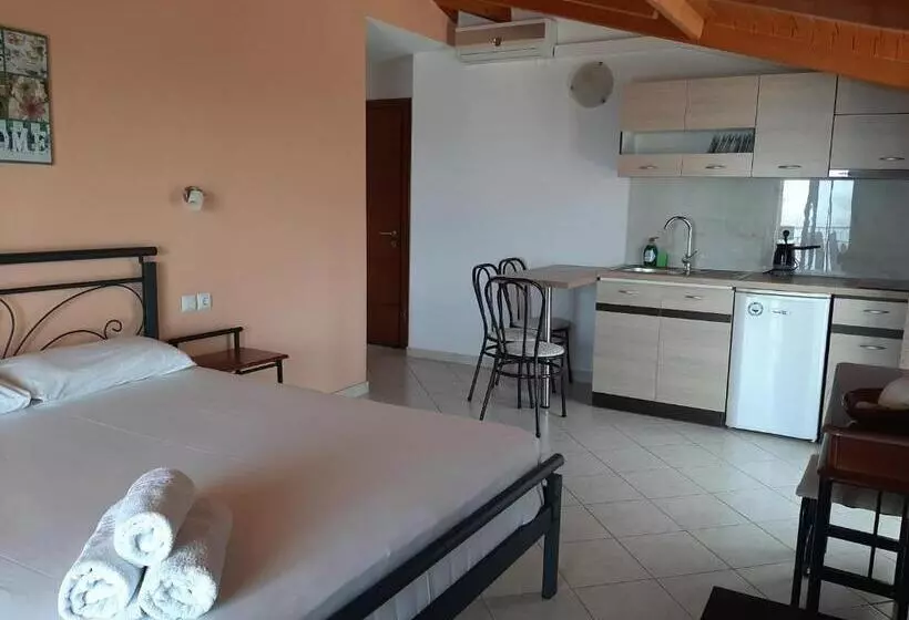 Hotel Zoe's Studios