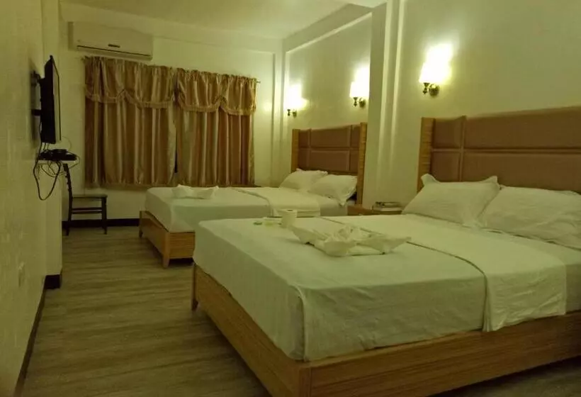 Meaco Hotel   Anilao