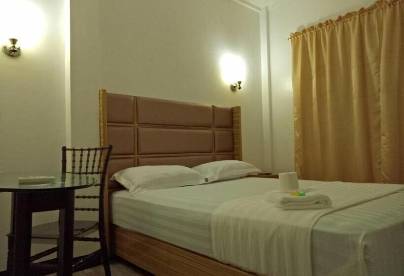 Meaco Hotel   Anilao