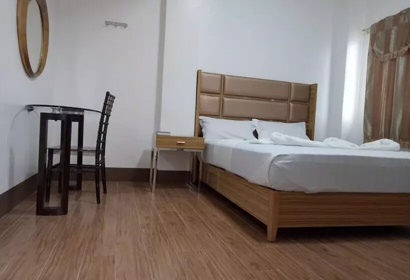 Meaco Hotel   Anilao