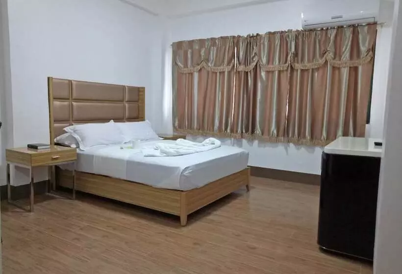 Meaco Hotel   Anilao