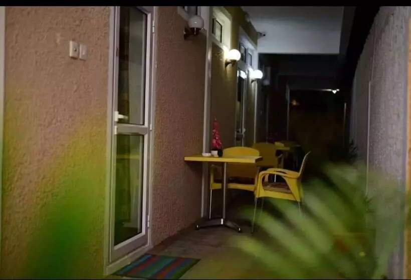 هتل Easy Stay Residence