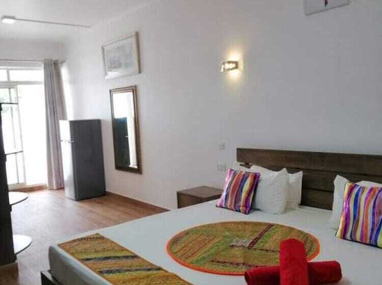 هتل Easy Stay Residence