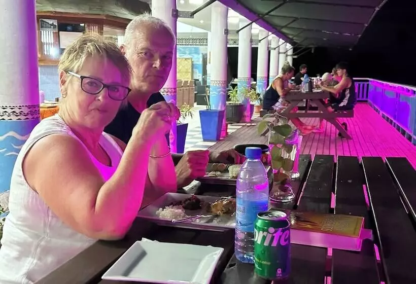 هتل Litia Sini Beach Fales