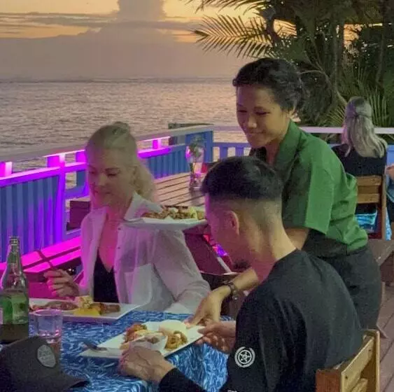 هتل Litia Sini Beach Fales