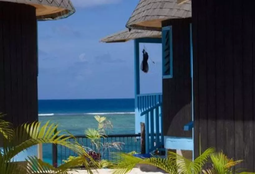 هتل Litia Sini Beach Fales