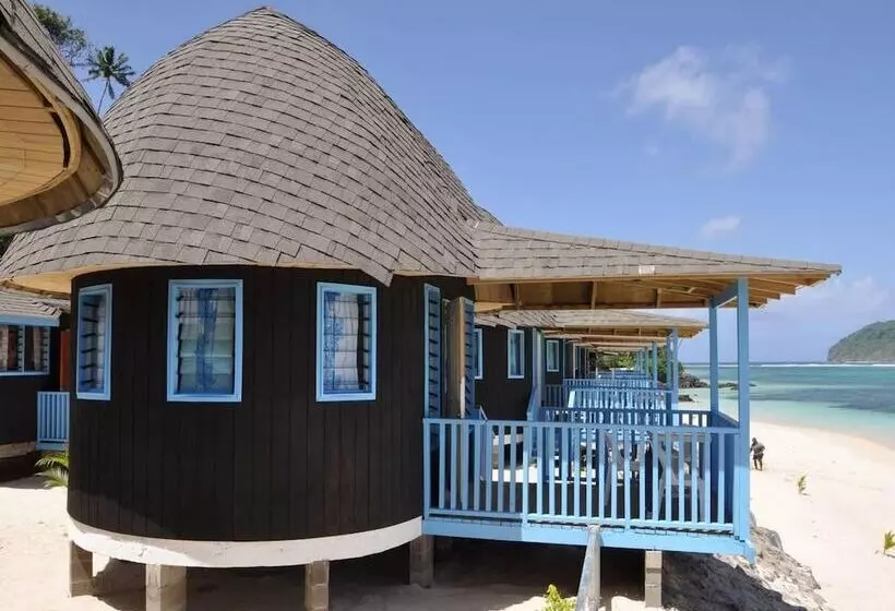 هتل Litia Sini Beach Fales