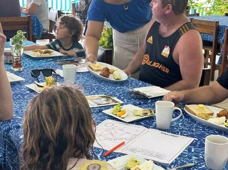 هتل Litia Sini Beach Fales