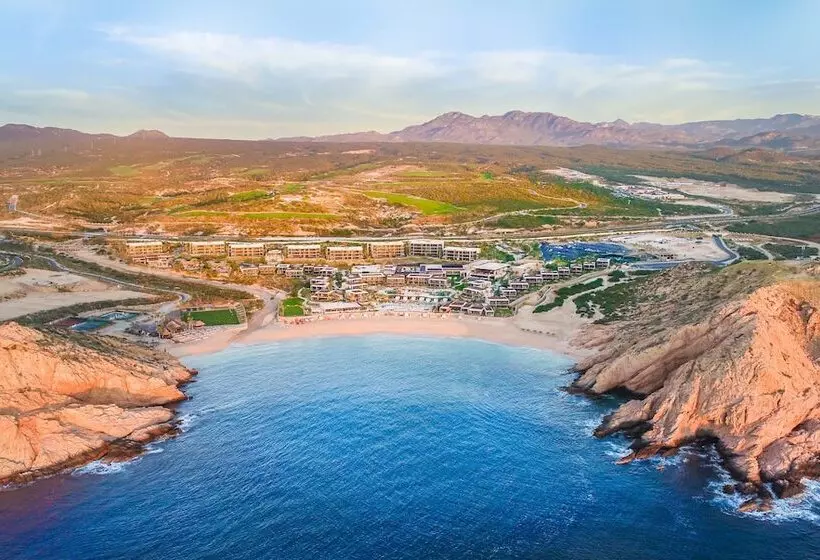 هتل Montage Los Cabos