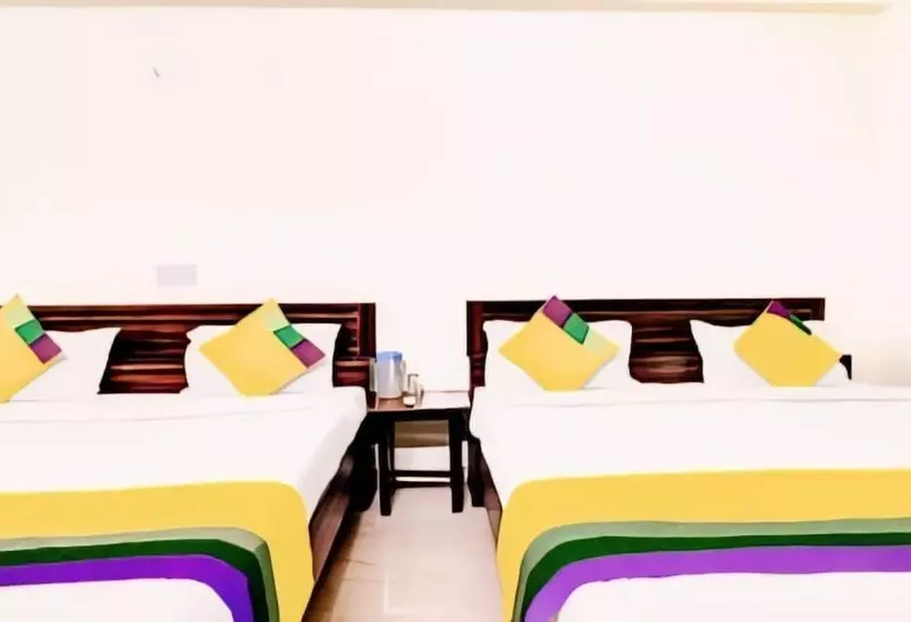ホテル Pragati Palace