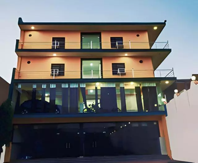 ホテル Pragati Palace