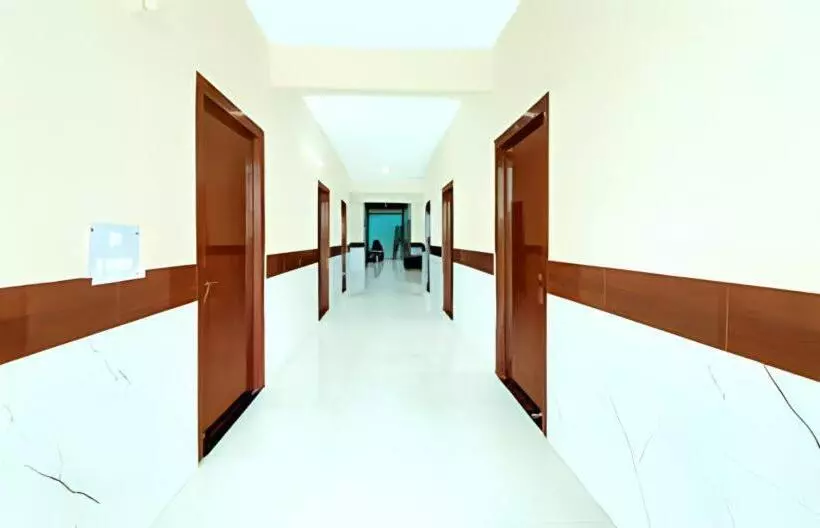 ホテル Pragati Palace