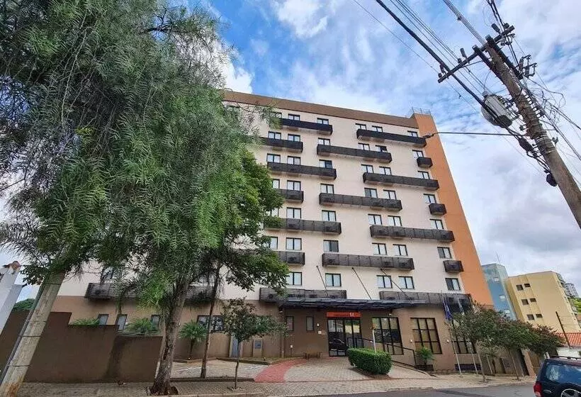 ホテル Transamerica Fit São Carlos