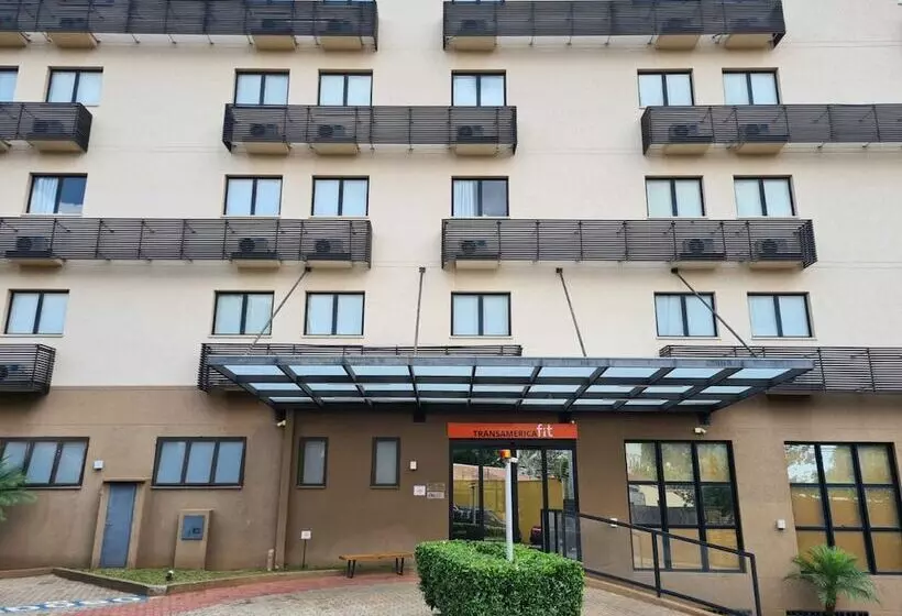 ホテル Transamerica Fit São Carlos