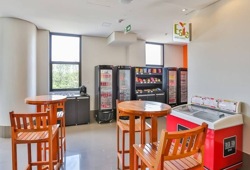 Отель Transamerica Fit São Carlos