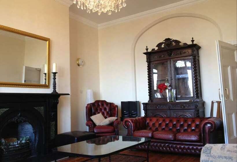 فندق The Gothic Mansion