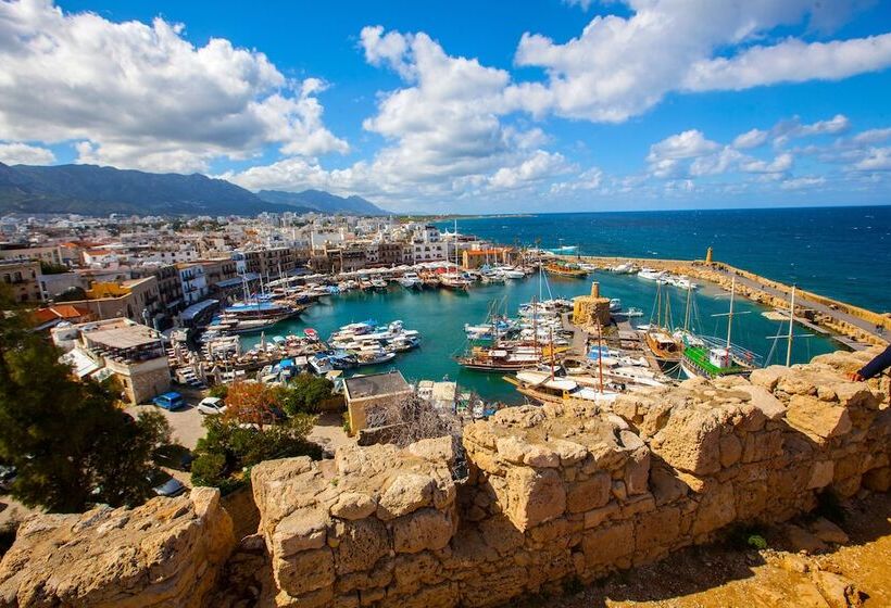 בית מלון כפרי White Pearl