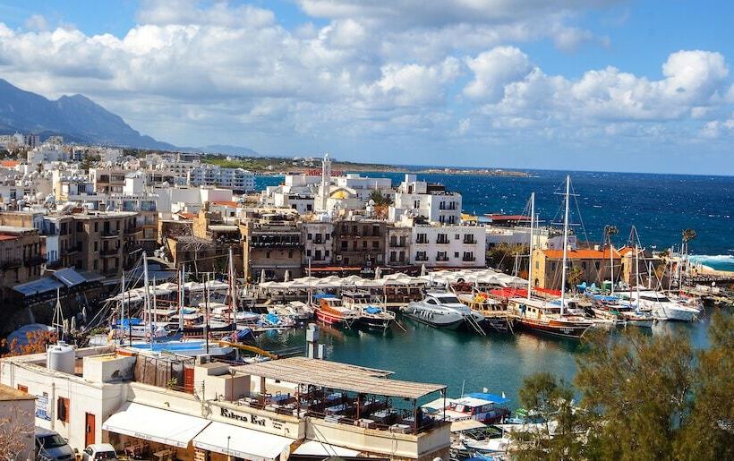 בית מלון כפרי White Pearl