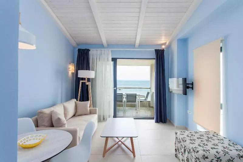 ホテル Elpiniki Luxury Rooms