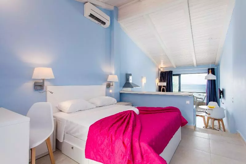 ホテル Elpiniki Luxury Rooms