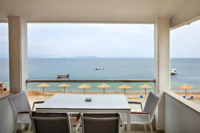 ホテル Elpiniki Luxury Rooms