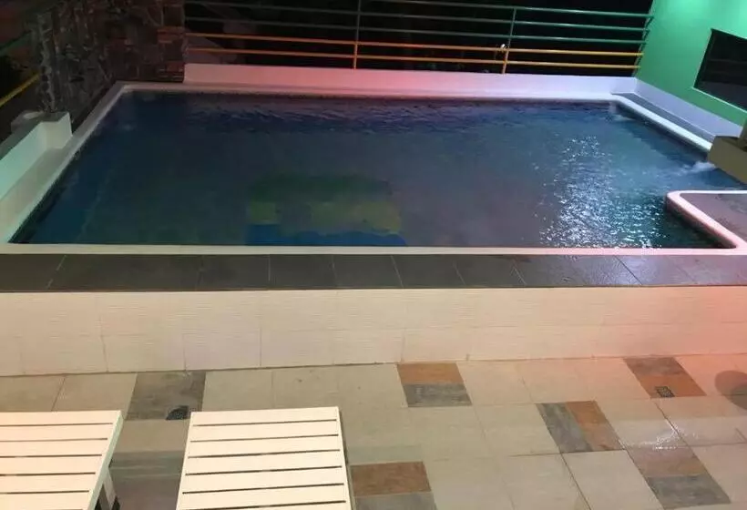 ホテル Gravino Pension House