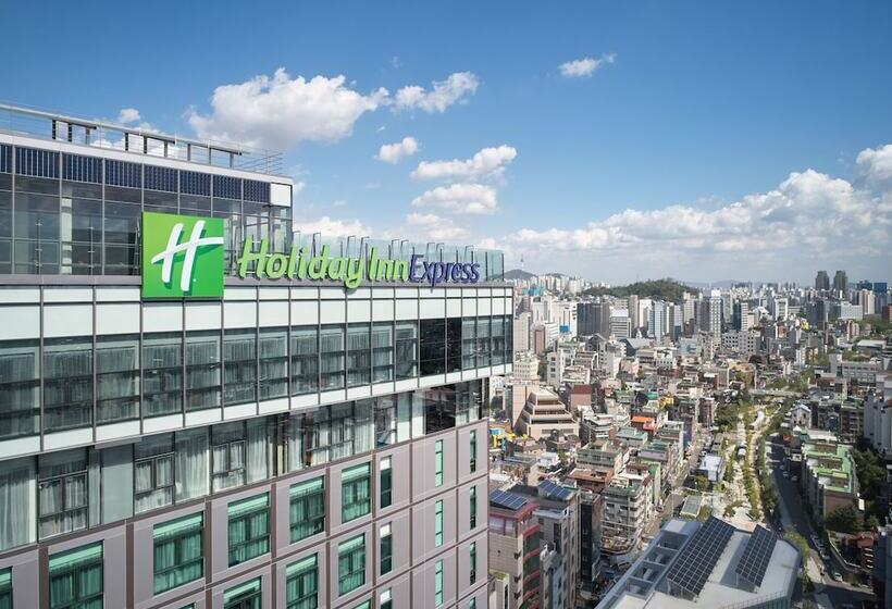 בית מלון כפרי Holiday Inn Express Seoul Hongdae, An Ihg