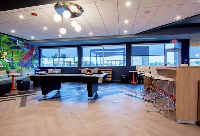 ホテル Tru By Hilton Lafayette River Ranch