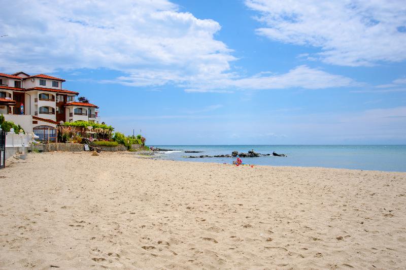 Robinson Vip Apartments