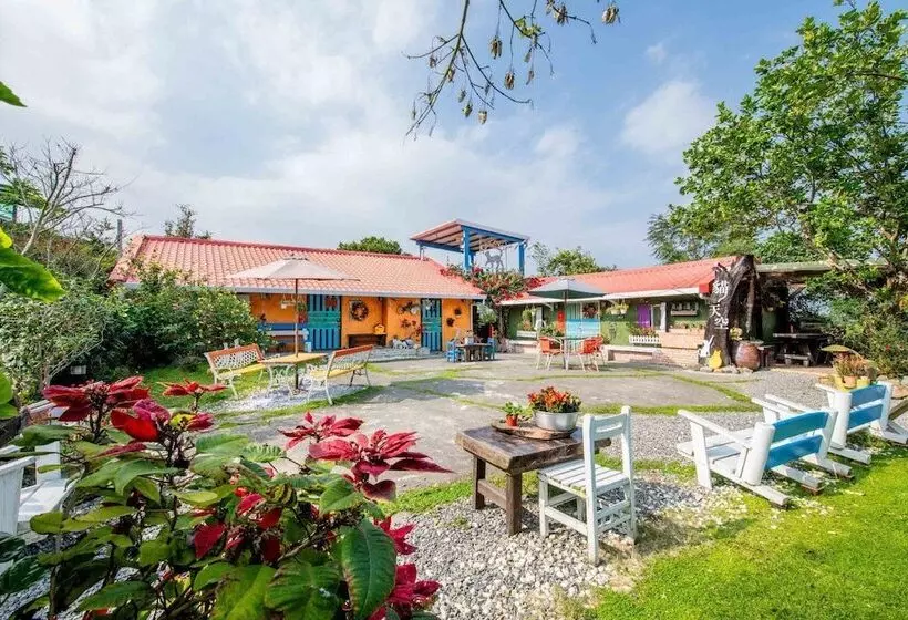 تختخواب و صبحانه Cat Sky Country Homestay