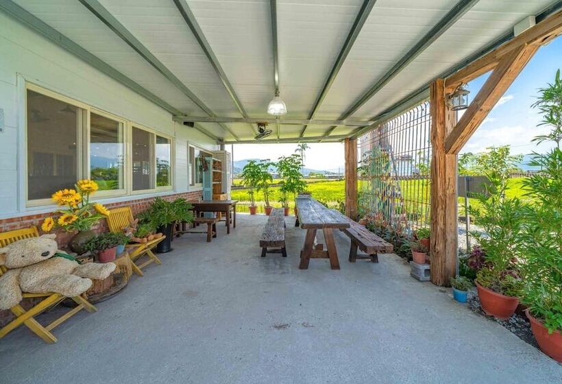 تختخواب و صبحانه Cat Sky Country Homestay