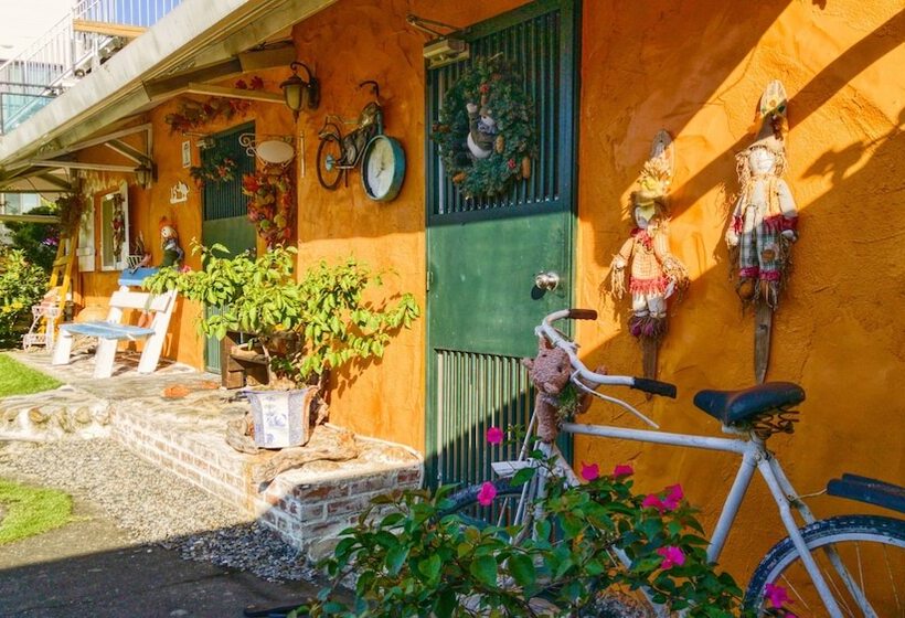 تختخواب و صبحانه Cat Sky Country Homestay