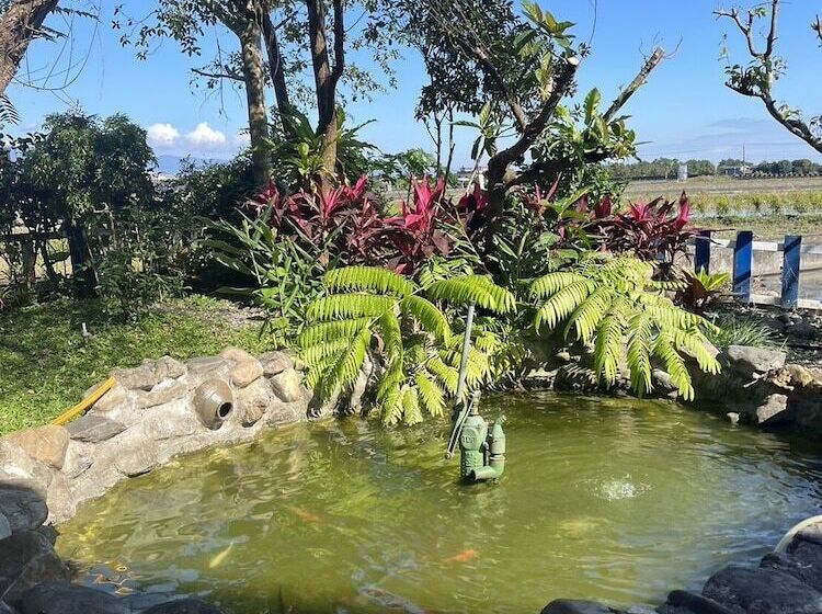 تختخواب و صبحانه Cat Sky Country Homestay