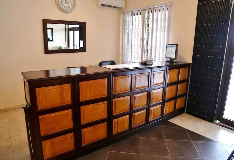 Eden Vale Hotel & Executive Training Cen