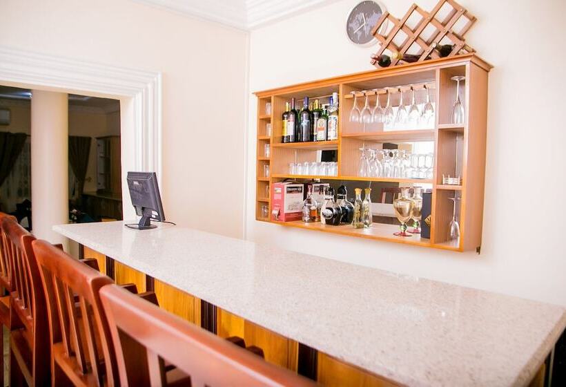 Eden Vale Hotel & Executive Training Cen