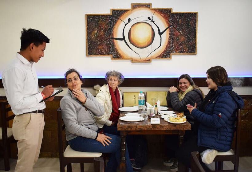 Green View By Green Tree Hotels