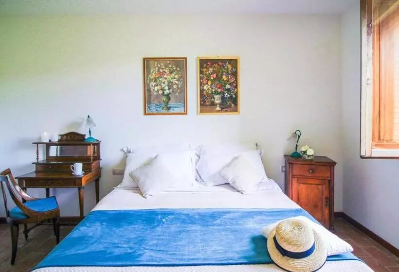 Hotelli Agriturismo Boschi Di Montecalvi