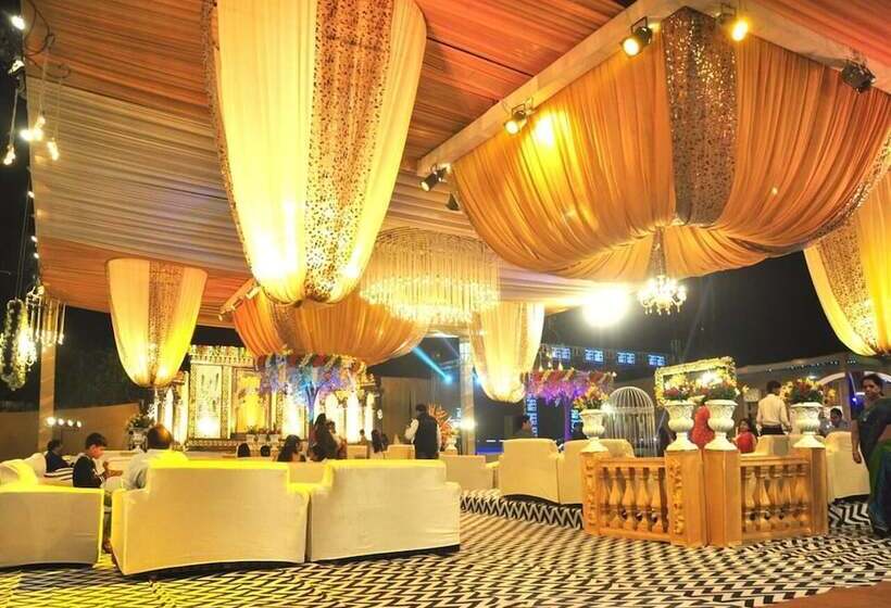 בית מלון כפרי M B Greens Clarks Inn