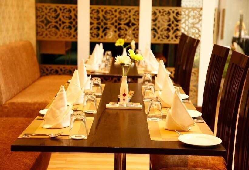 בית מלון כפרי M B Greens Clarks Inn