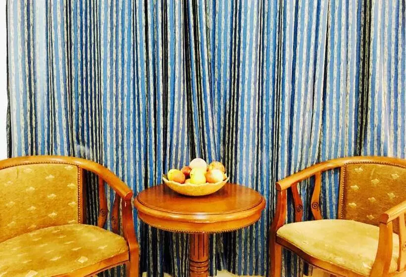 هتل Méditerranéen Hôtel