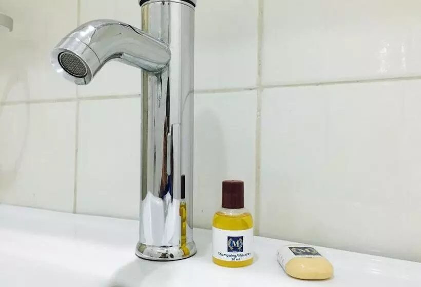 هتل Méditerranéen Hôtel