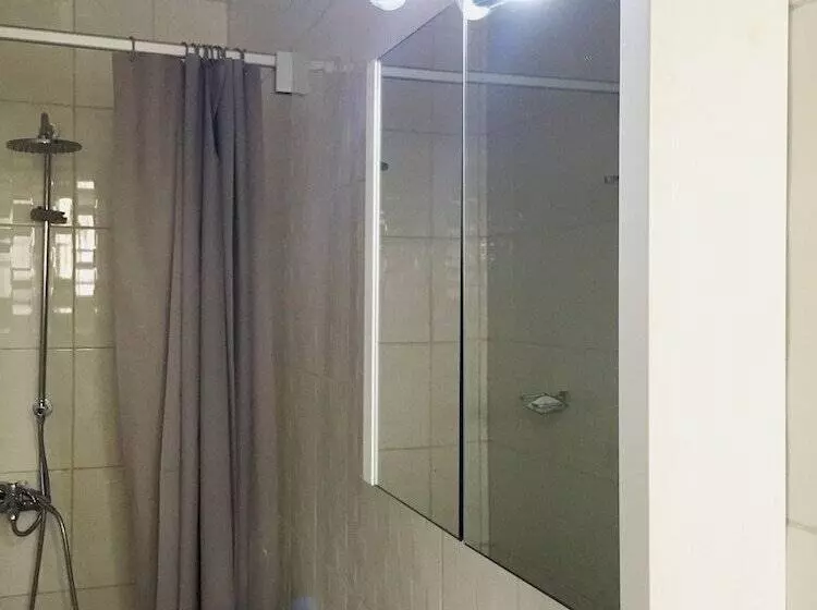 هتل Méditerranéen Hôtel