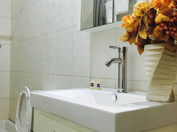 هتل Méditerranéen Hôtel