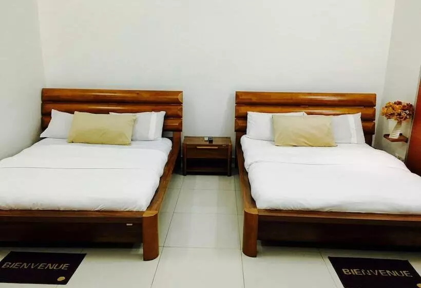 هتل Méditerranéen Hôtel