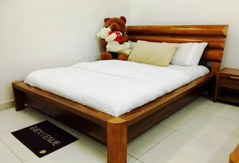 هتل Méditerranéen Hôtel