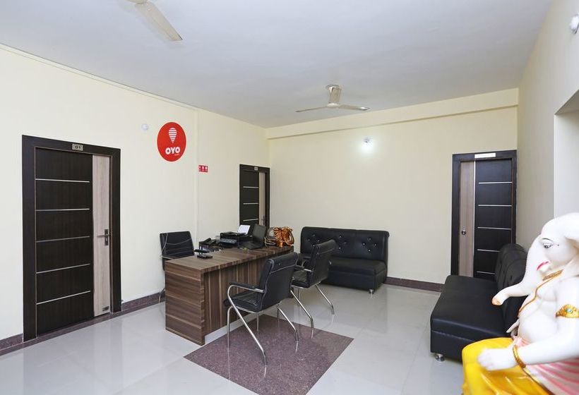 فندق Oyo 8858 The Corpz Inn