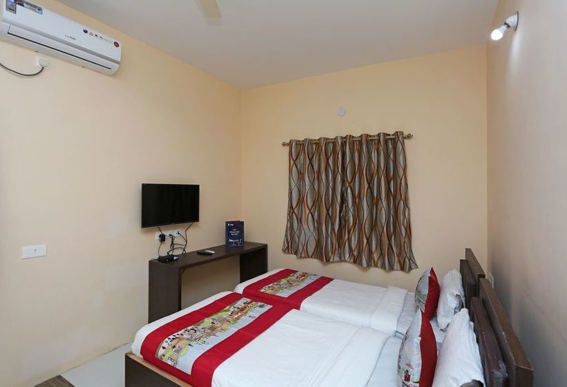 فندق Oyo 8858 The Corpz Inn