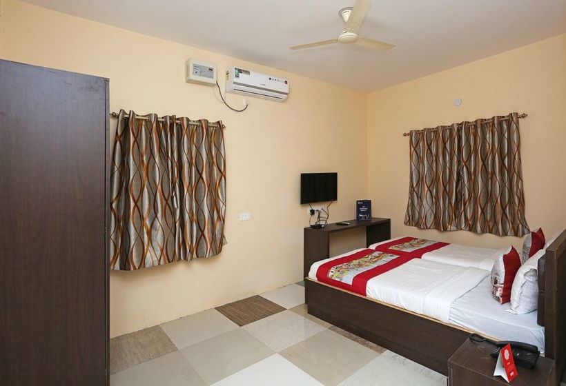 فندق Oyo 8858 The Corpz Inn